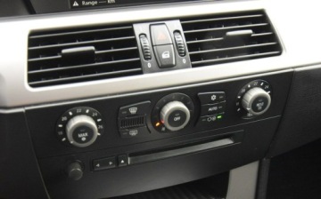 BMW Seria 5 E39 Touring 525 i 192KM 2004 BMW Seria 5 2.5 R6 Automat Skora Panorama Klimatronik Xenon PDC Sprowadzony, zdjęcie 17