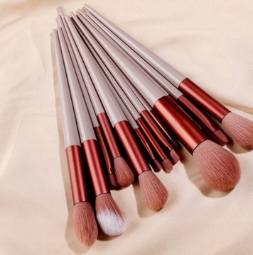 Набор из 13 профессиональных кистей для макияжа + футляр, набор кистей.