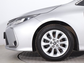 Toyota Corolla XII Sedan 1.5 VVT-i 125KM 2022 Toyota Corolla 1.5 VVT-i, Salon Polska, zdjęcie 13