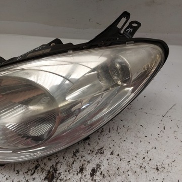 PEUGEOT 1007 SVĚTLO LEVÝ PŘEDNÍ 89008982 9644997280