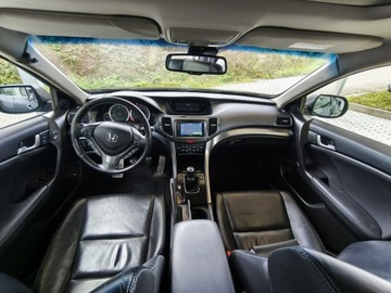 Honda Accord VIII Sedan 2.0 VTEC 156KM 2014 Honda Accord salon Polska dobre wyposażenie, zdjęcie 16