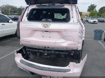 Cadillac Escalade III 2023 Cadillac Escalade Premium Luxury 2023 6.2l 6.2 Benzyna 420KM, zdjęcie 3