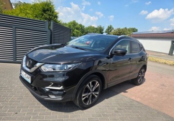 Nissan Qashqai II Crossover Facelifting 1.3 DIG-T 140KM 2021 Nissan Qashqai Swiezo sprowadzony Zarejestrowany. 1.3 Benzyna 140KM