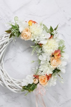 Осенний венок на дверь, цветочная центральная часть КРЕМОВЫЙ