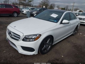 Mercedes Klasa C W205 2016 Mercedes-Benz Klasa C 2016 MERCEDES-BENZ C 300 SPORT 4MATIC 2.0 Benzyna, zdjęcie 2