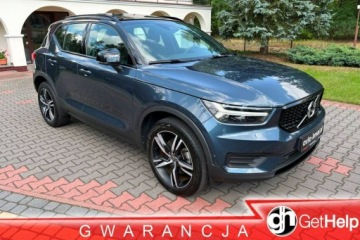 Volvo XC40 Crossover Facelifting 2.0 B3 163KM 2022 Volvo XC 40 2.0 R-Design Panorama Kamery Harman, zdjęcie 1
