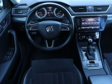 Skoda Superb III Kombi Facelifting 1.5 TSI 150KM 2020 Skoda Superb 1.5 TSI, Automat, Skóra, Navi, Klima, zdjęcie 6