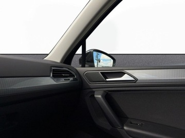 Volkswagen Tiguan II SUV Facelifting 1.5 TSI 150KM 2022 Volkswagen Tiguan pakiet zimowy, tempomat aktywny, lane assist, 1.5 Benzyna, zdjęcie 25