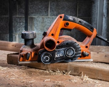 Рубанок PL 700 700 Вт AEG