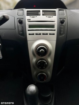 Toyota Yaris II Hatchback 5d 1.0 VVT-i 69KM 2007 Toyota Yaris Toyota Yaris Benzyna 69KM, zdjęcie 21