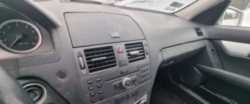 Mercedes Klasa C W204 2009 Mercedes-Benz Klasa C 2009r, 1.8 Benzyna. AUTOMAT. Lekko uszkodzony przod., zdjęcie 9