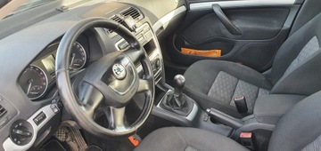 Skoda Octavia II Hatchback Facelifting 1.6 TDI CR DPF 105KM 2009 SKODA OCTAVIA II (1Z5) 1.6 TDI 105 KM, zdjęcie 14