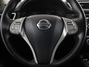 Nissan Qashqai II Crossover 1.6 DIG-T 163KM 2016 Nissan Qashqai klima auto czujniki parkowania hak, zdjęcie 20