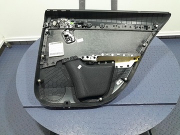 SKODA OCTAVIA III LIFT SEDAN BANK ОБИВКА ДВЕРИ ЗАДНЯЯ ЛЕВАЯ 5E5867023BG