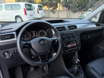 Volkswagen Caddy IV Kombi Maxi 2.0 TDI SCR BlueMotion Technology 102KM 2018 Volkswagen Caddy niepełnosprawnych Rampa inwalida, zdjęcie 13