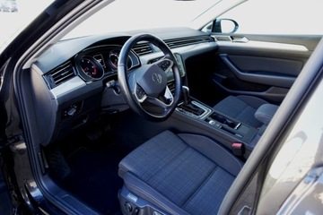 Volkswagen Passat B8 Variant Facelifting 2.0 TDI SCR 150KM 2022 Volkswagen Passat Volkswagen Passat B8, 2022, 2.0 TDI 150KM, DSG, Kamera,, zdjęcie 9