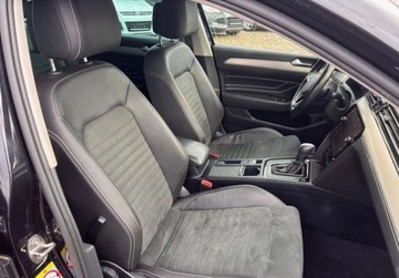 Volkswagen Passat B8 Variant Facelifting 2.0 TSI 190KM 2021 Volkswagen Passat 2.0B 190KM salon Polska Rline skora alkantara VAT 23, zdjęcie 28