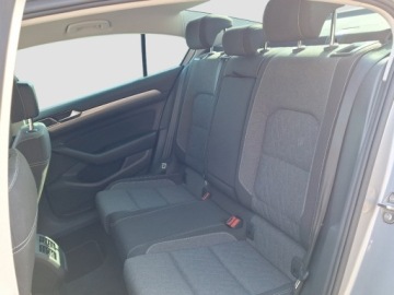 Volkswagen Passat B8 Variant Facelifting 1.5 TSI EVO 150KM 2022 Volkswagen Passat VW Passat 1.5 TSI Evo Business DSG IQ Drive pakiet Comfo, zdjęcie 12