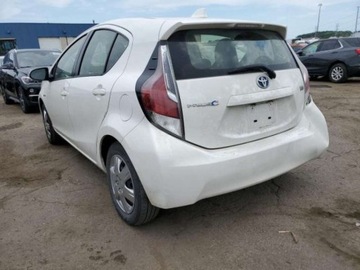 Toyota Prius IV 2016 Toyota Prius 2016 TOYOTA PRIUS C , silnik 1.5 ..., zdjęcie 2