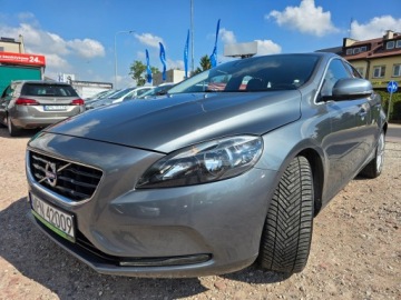 Mazda 3 III Sedan 2.0 SKYACTIV-G 120KM 2014 Volvo V40 2.0 HDi 190 KM skóra nawigacja alufelgi grzane fotele gwarancja, zdjęcie 1