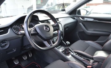 Skoda Octavia III RS Kombi 2.0 TDI 184KM 2015 Skoda Octavia RS - 2.0 - Bezwypadkowe - Nowe rozrzady - Bez wady olejowej, zdjęcie 4