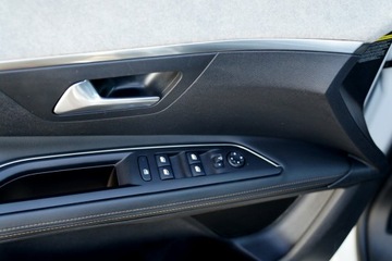 Peugeot 3008 II Plug-In Hybrid Facelifting 1.6 HYBRID4 300KM 2021 Peugeot 3008 GT full led skóra masaze ACC kamera, zdjęcie 14