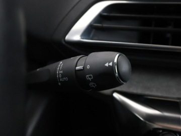 Peugeot 3008 II Crossover Facelifting  1.5 BlueHDi 130KM 2021 Peugeot 3008 GT Panorama Navi Kamera cofania, zdjęcie 35