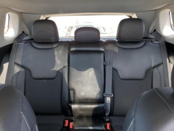 Jeep Compass II 2022 Jeep Compass 2022 JEEP COMPASS LATITUDE 2.4 Benzyna 177KM, zdjęcie 8