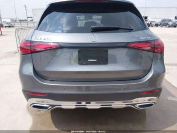 Mercedes GLC C254/X254 2023 Mercedes-Benz GLC 300 4Matic 2023 2.0 Benzyna 255KM, zdjęcie 3