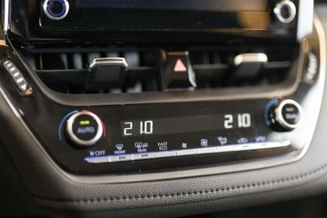 Toyota Corolla XII Sedan 1.8 Hybrid 122KM 2020 Toyota Corolla 1.8 Hybrid Comfort Tech 1.8 Hybryda 122KM, zdjęcie 17