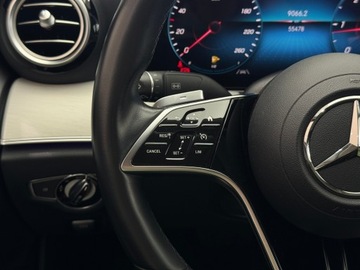 Mercedes Klasa E W213 Limuzyna Facelifting 2.0 E220d 194KM 2021 Mercedes-Benz E 220 4-Matic AMG/Avantgarde / 1 wła, zdjęcie 19