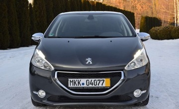 Peugeot 208 I Hatchback 3d 1.2 VTI 82KM 2013 Peugeot 208 1.2 VTi 82KM LED Klima Tempomat Tablet PDC Bluetooth Alufelgi, zdjęcie 2