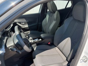 Peugeot 2008 II SUV Facelifting 1.2 Hybrid 145 145KM 2025 GT 1.2 mHEV 145KM / Pakiet Vision &amp; Drive Assist+ &amp; Navigation, zdjęcie 5