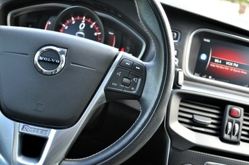 Volvo V40 II 2019 Volvo V40 2.0 T2 122KM RDesign Panorama Skóra, zdjęcie 18