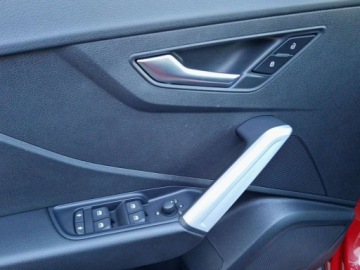 Audi Q2 SUV 1.4 TFSI COD Ultra 150KM 2017 Audi Q2 1.4 TFSI Sport Sline Stronic 150KM NawigacjaczujnikiParkASOPL, zdjęcie 8