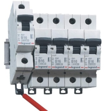 АВТОМАТИЧЕСКИЙ ВЫКЛЮЧАТЕЛЬ LEGRAND RX3 1P B16A S301