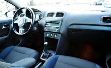 Volkswagen Polo V Hatchback 5d 1.4 85KM 2010 Volkswagen Polo 1.4 MPI TEAM Bezwypadek Klimatyzacja, Podgrzewane fotele, zdjęcie 9