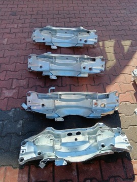 Subaru Impreza GD 00-2008 БАЛКА ПРИЦЕПА ТРАВЕРС САЛОК ЗАДНЯЯ ОЦИНКОВАННАЯ