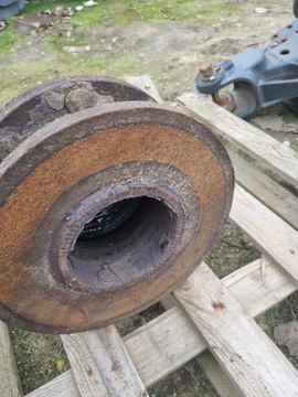 ЗАДНЯЯ СТУПИЦА В КОМПЛЕКТЕ VOLVO FL 6 00-06 R 19.5 8 ШТИФТОВ