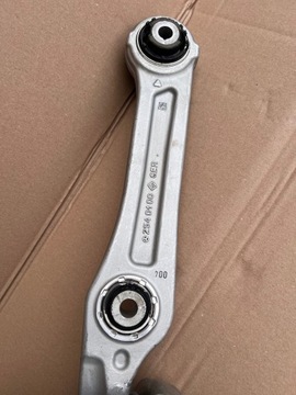 Рычаг подвески Mercedes w214 E A2143330900 L