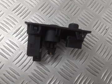 PANEL PŘEPÍNAČŮ SVĚTEL ZRCÁTKO RENAULT THALIA I 8200060042