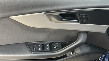 Audi A4 B9 Limousine Facelifting 2.0 35 TDI 163KM 2022 Audi A4 Limousine 35 TDI mHEV Advanced Stronic hak, zdjęcie 12