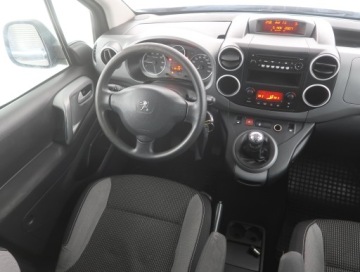 Peugeot Partner II Tepee Facelifting 2015 1.6 BlueHDi 100KM 2017 Peugeot Partner 1.6 BlueHDi, Salon Polska, zdjęcie 6