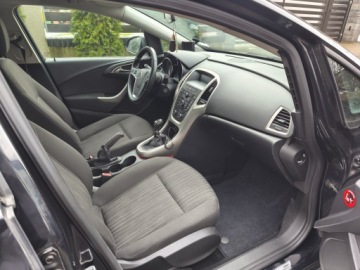 Opel Astra J Hatchback 5d 1.4 Turbo ECOTEC 140KM 2011 OPEL ASTRA J 1,4 140KM Stan BDB, zdjęcie 9