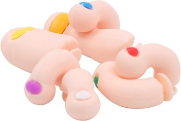 Набор забавных подвесок для обуви на ногах. Веселые реалистичные подвески на пальцах ног. Сабо.