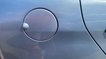Skoda Fabia 1 00-04 KLAPKA WLEWU PALIWA kod lakieru 9151