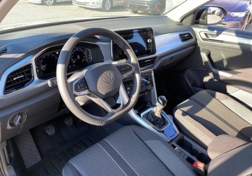 Volkswagen T-Roc I SUV Facelifting 1.5 TSI ACT 150KM 2025 Volkswagen T-Roc Life Plus 1.5 TSI 150 KM manual 1.5 Benzyna 150KM, zdjęcie 4