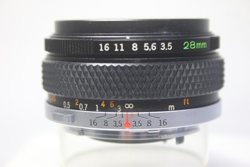 Пленочная зеркальная камера Olympus OM10 35 мм G.ZUIKO AUTO-W с объективом 28 мм F/3,5 MF