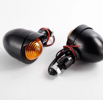 KIERUNKOWSKAZY Z DASZKIEM X 2 METAL CHOPPER BOBBER