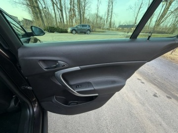 Opel Insignia I Sports Tourer 2.0 CDTI BiTurbo ECOTEC 195KM 2013 Opel Insignia Cosmo Sport Tour 2.0 CDTI 195KM Navi, zdjęcie 28